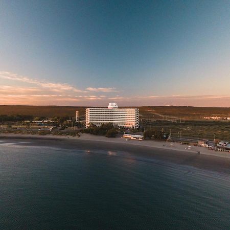 Rayentray Grand Hotel Puerto Madryn Buitenkant foto