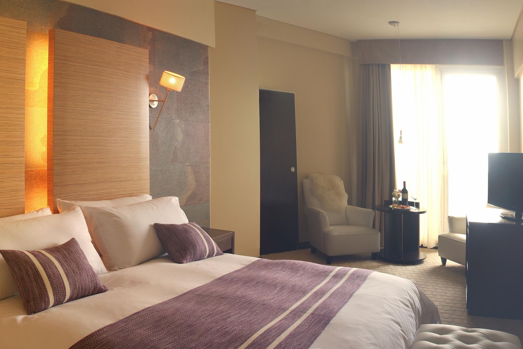 Rayentray Grand Hotel Puerto Madryn Buitenkant foto