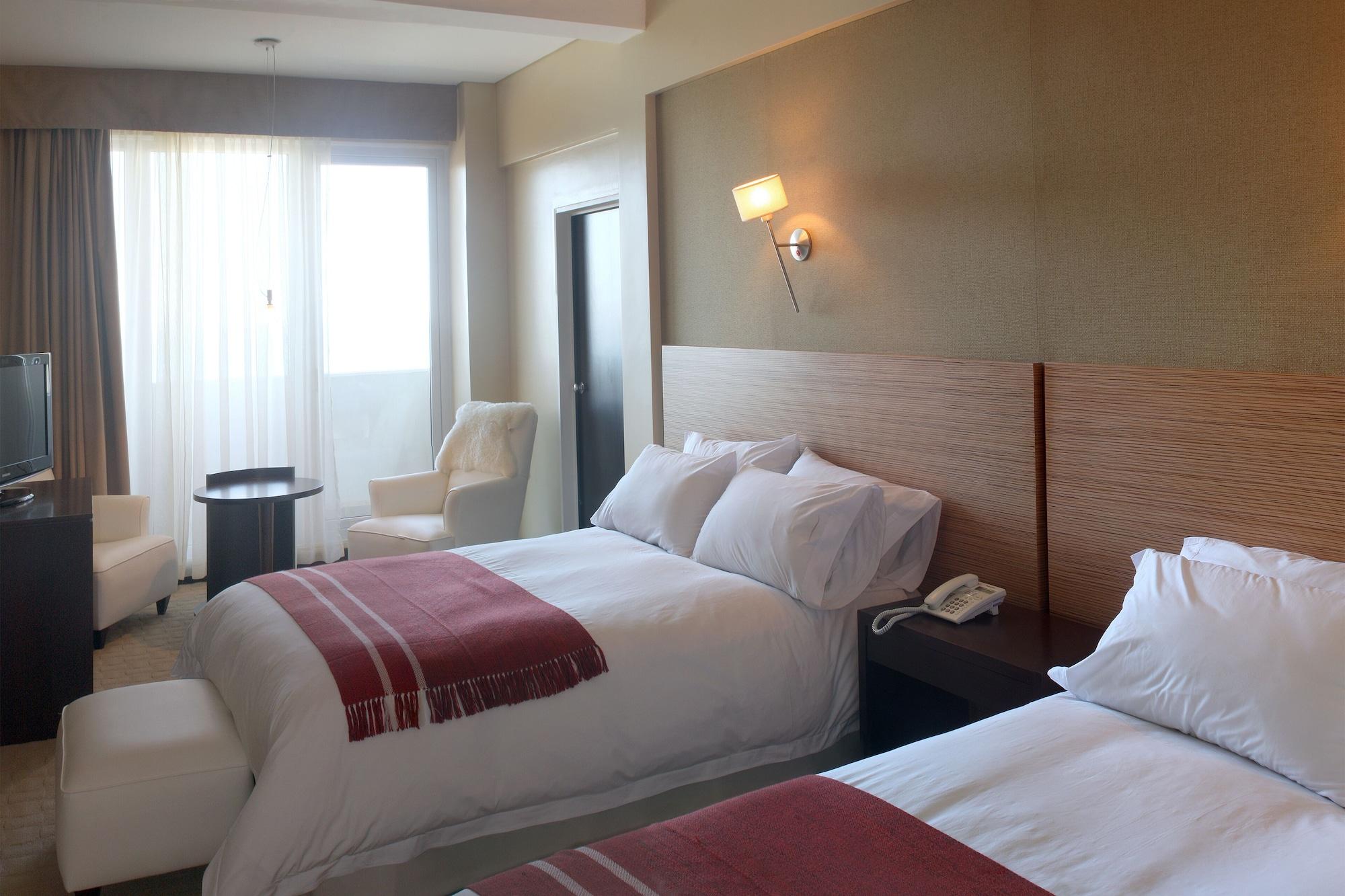 Rayentray Grand Hotel Puerto Madryn Buitenkant foto