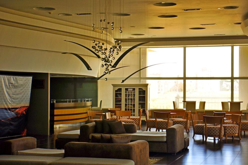 Rayentray Grand Hotel Puerto Madryn Buitenkant foto