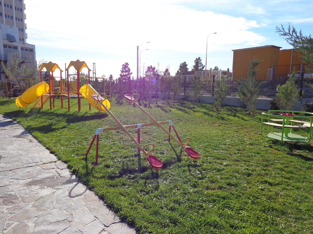 Rayentray Grand Hotel Puerto Madryn Buitenkant foto