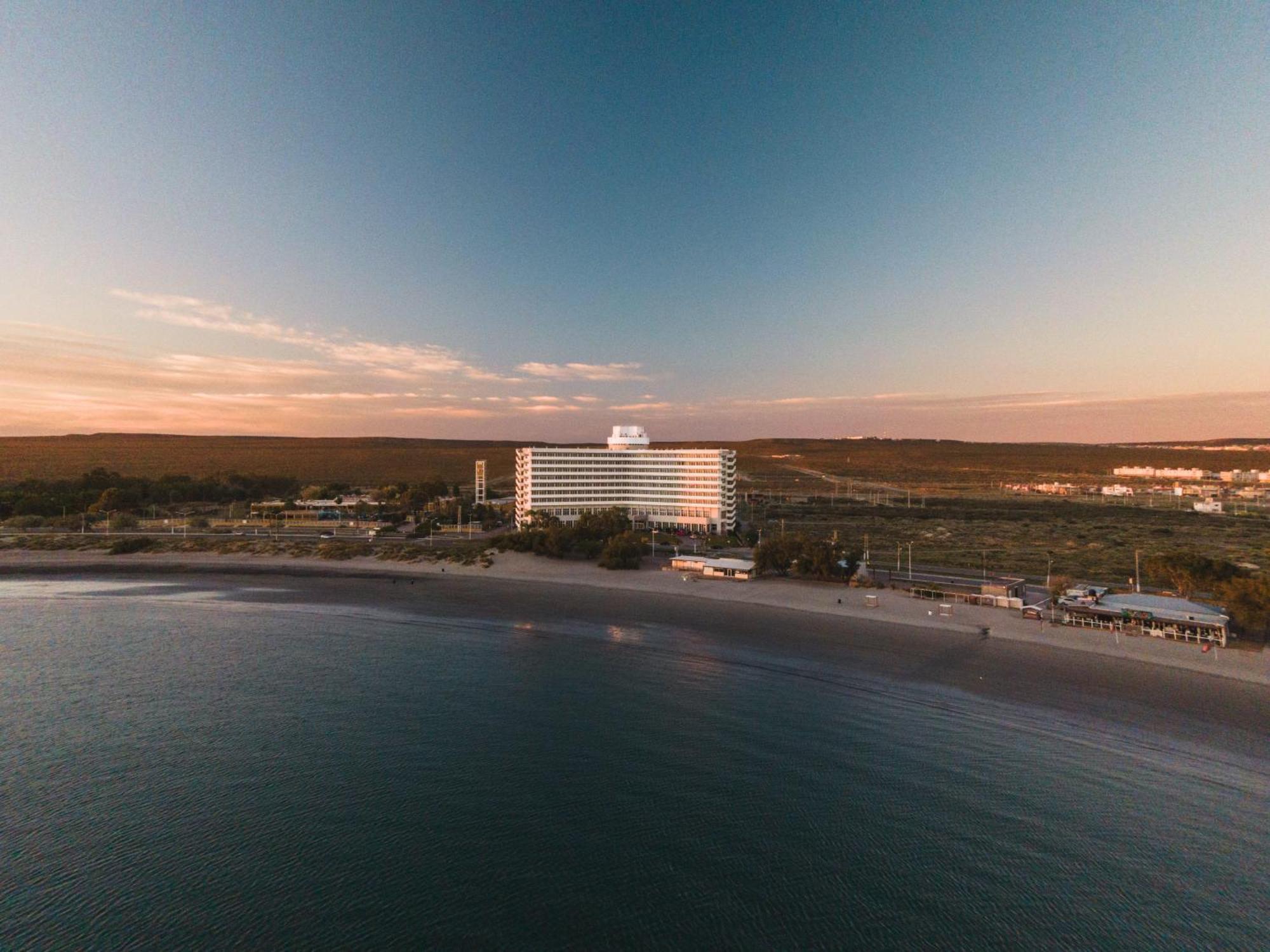 Rayentray Grand Hotel Puerto Madryn Buitenkant foto
