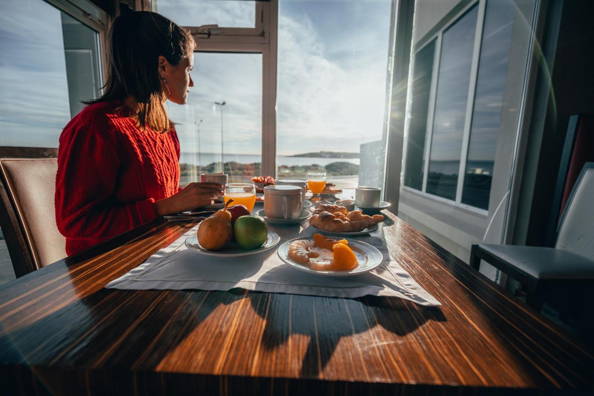 Rayentray Grand Hotel Puerto Madryn Buitenkant foto