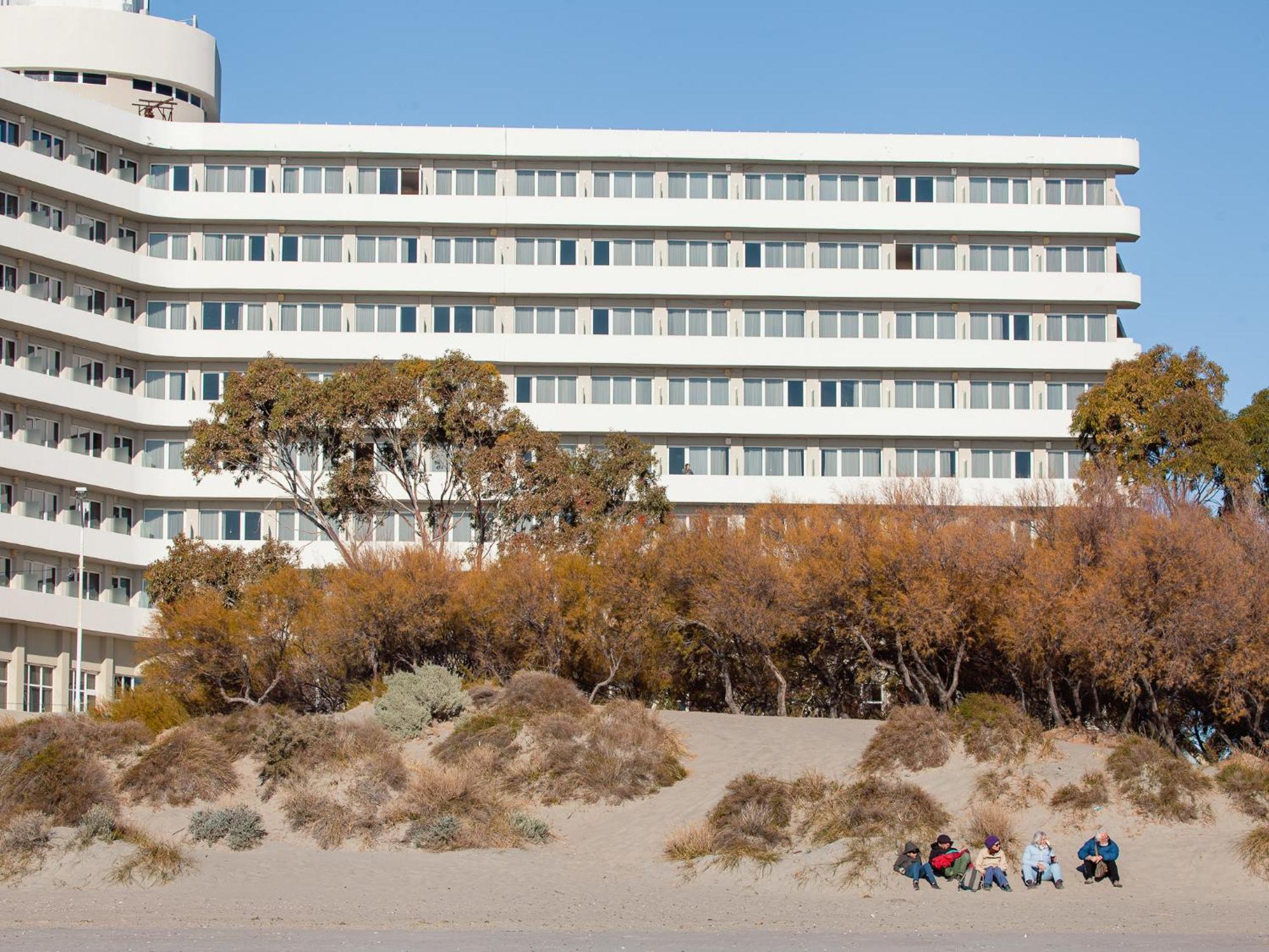 Rayentray Grand Hotel Puerto Madryn Buitenkant foto