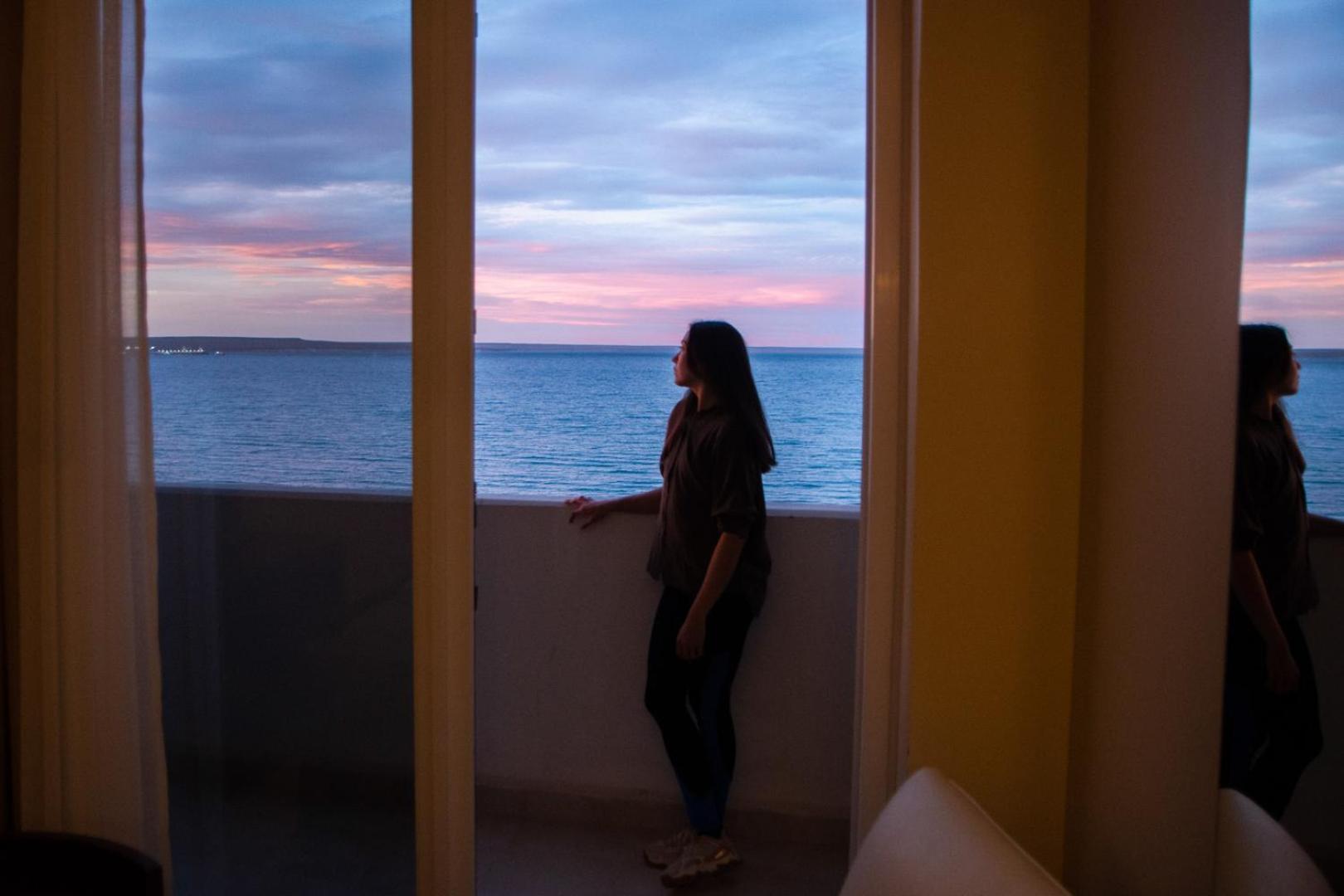 Rayentray Grand Hotel Puerto Madryn Buitenkant foto