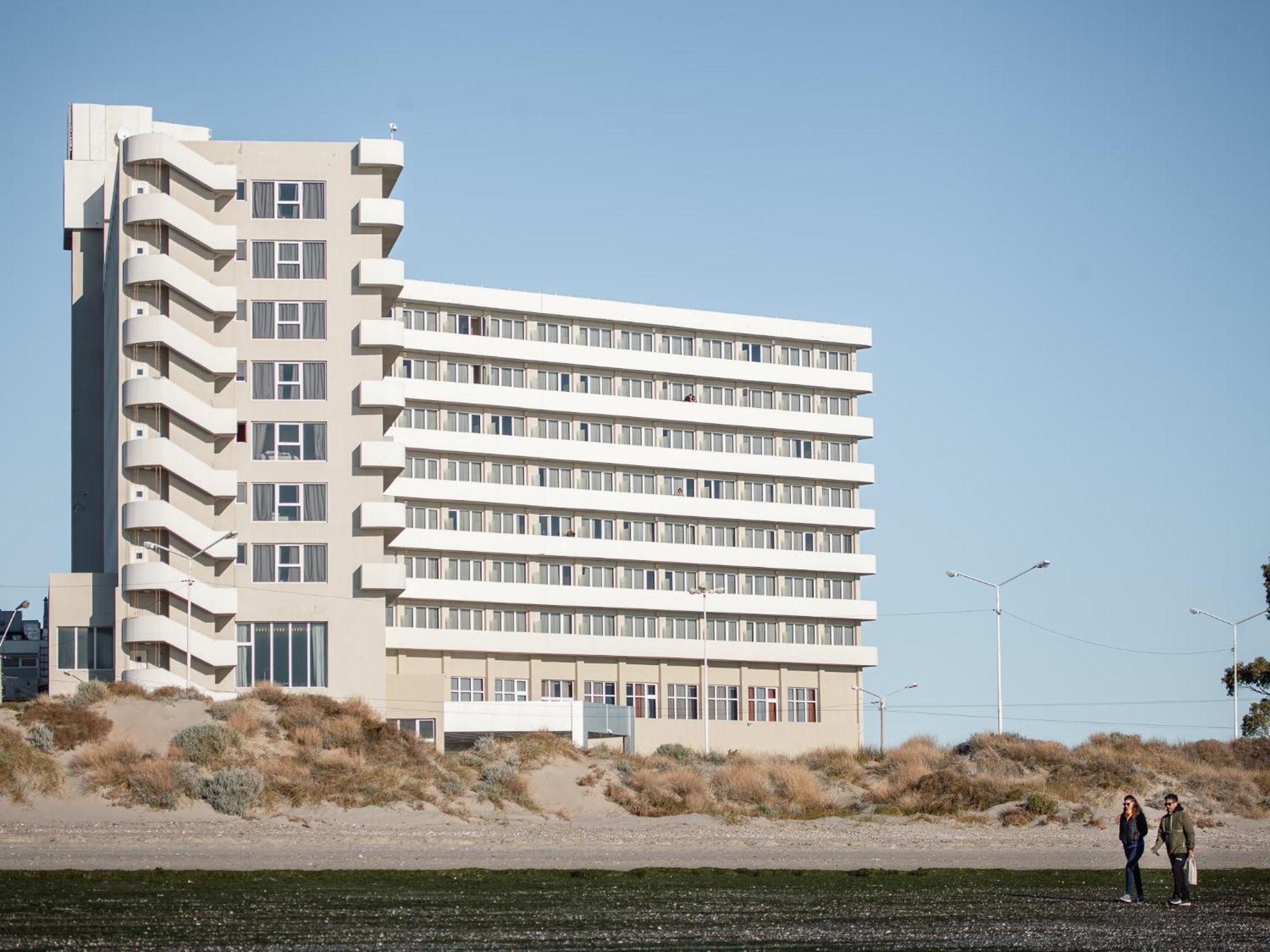 Rayentray Grand Hotel Puerto Madryn Buitenkant foto