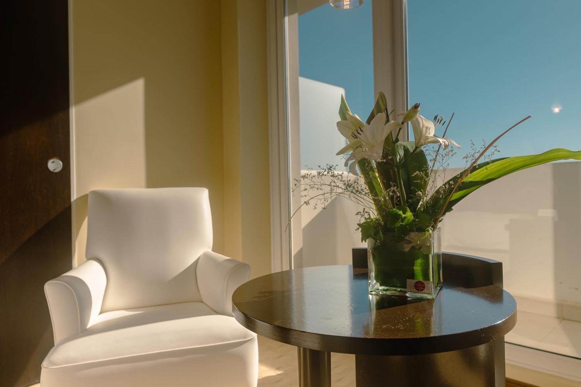 Rayentray Grand Hotel Puerto Madryn Buitenkant foto