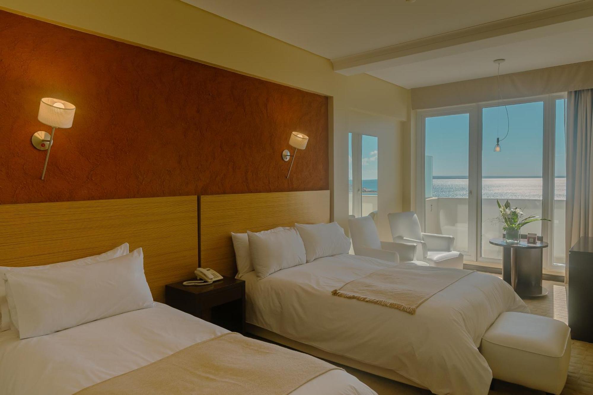 Rayentray Grand Hotel Puerto Madryn Buitenkant foto