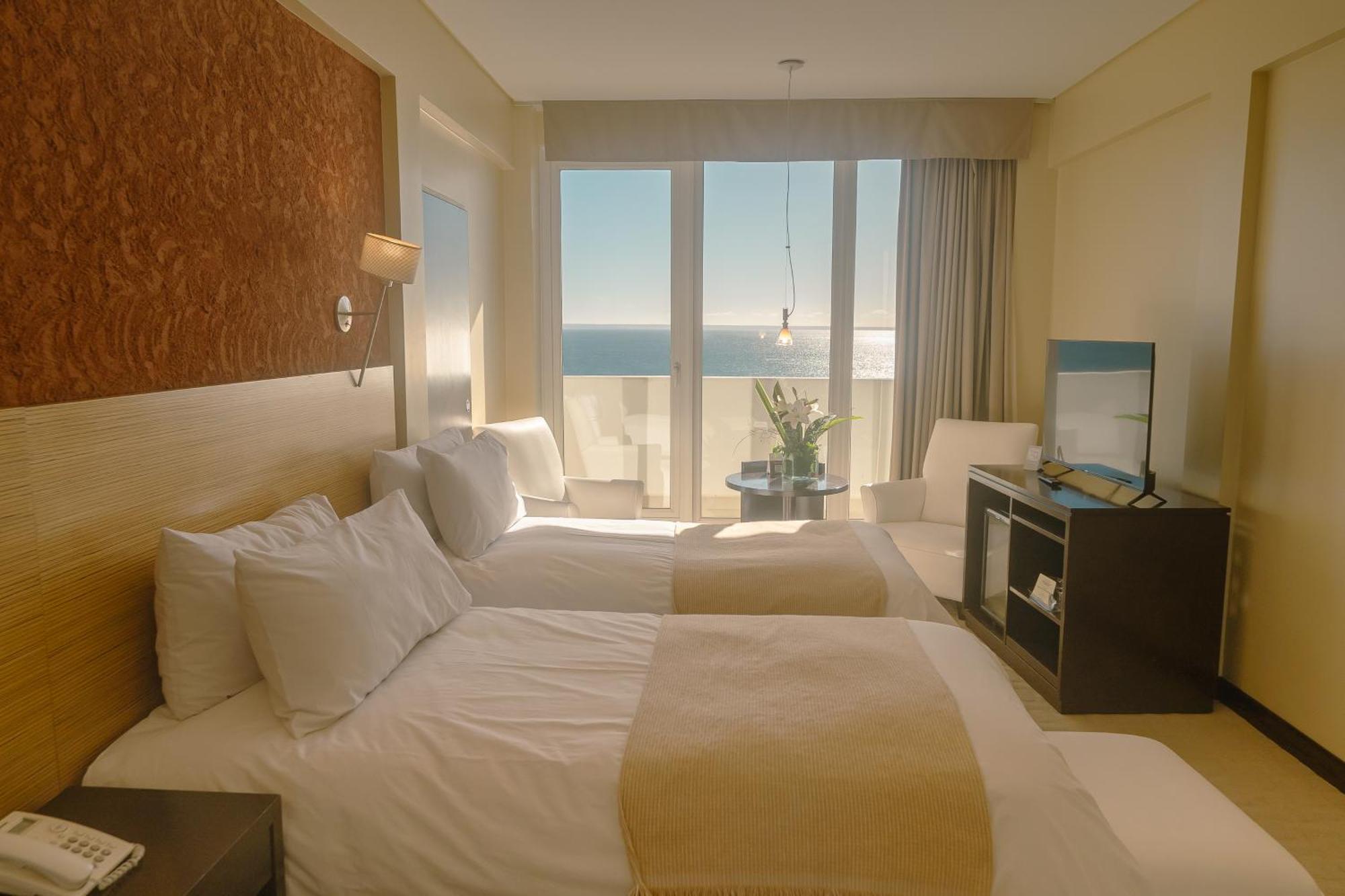 Rayentray Grand Hotel Puerto Madryn Buitenkant foto